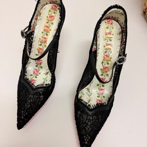 100% AUTHENTIC GUCCI LACE SHOE!!!! SIZE 40 1/2
